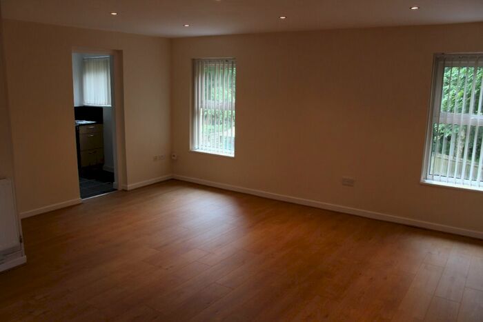 2 Bedroom Flat To Rent In Mendip Road, Leyland, PR25