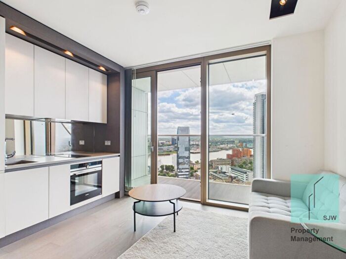 Apartment To Rent In Park Drive, London, E14