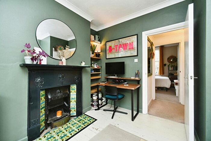 1 Bedroom Flat To Rent In Dyke Road Drive, Brighton, BN1