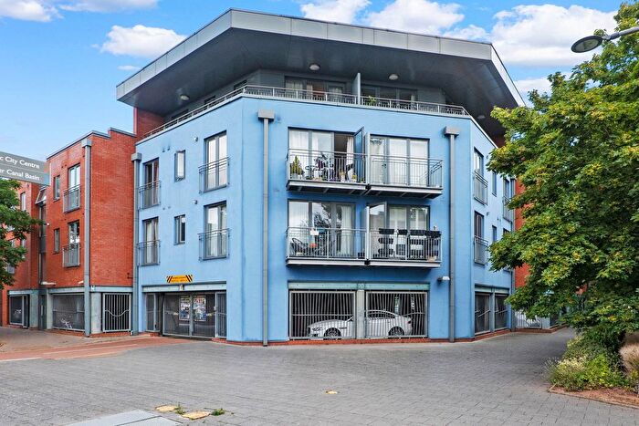 2 Bedroom Flat For Sale In Apartment, Medina House, Diglis Dock Road, Diglis, Worcester., WR5