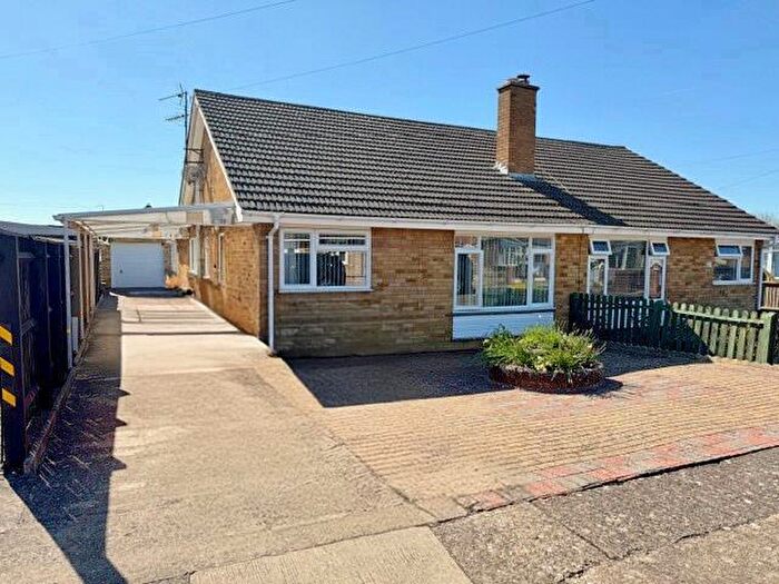 3 Bedroom Bungalow For Sale In Shakespeare Drive, Burton Latimer, Kettering, NN15