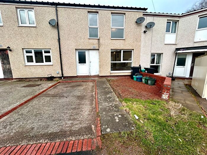 3 Bedroom Terraced House To Rent In Lon Pantyllyn, Newtown, Powys, SY16