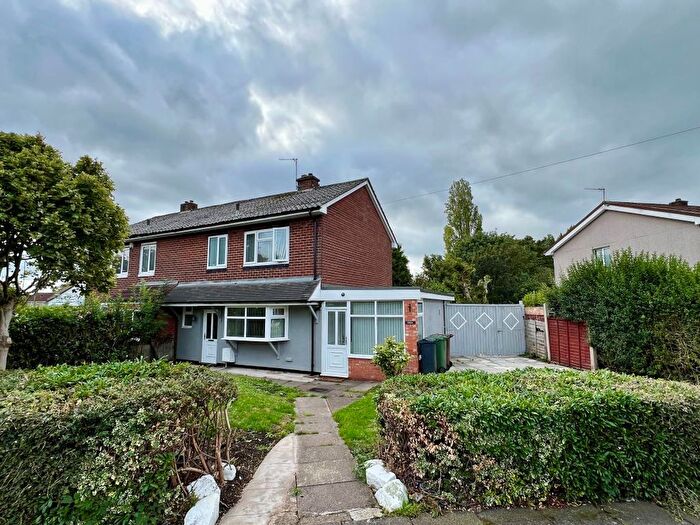 3 Bedroom Semi-Detached House For Sale In Central Drive, Walsall, WS3