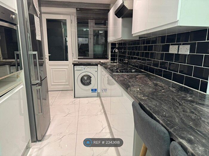 3 Bedroom Terraced House To Rent In Crumpsall Street, London, SE2