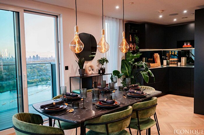 3 Bedroom Flat For Sale In Goodchild Road, London, N4