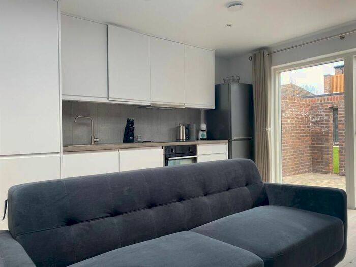 1 Bedroom Flat To Rent In Coldhams Lane, Cherry Hinton, Cambridge, CB1