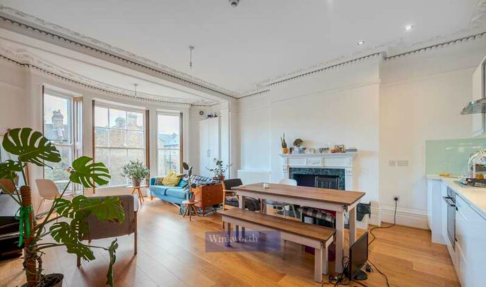 2 Bedroom Flat To Rent In Kennington Park Road, SE11