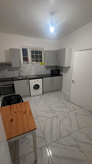 3 Bedroom Flat To Rent In Station Parade, Barking, Essex, IG11