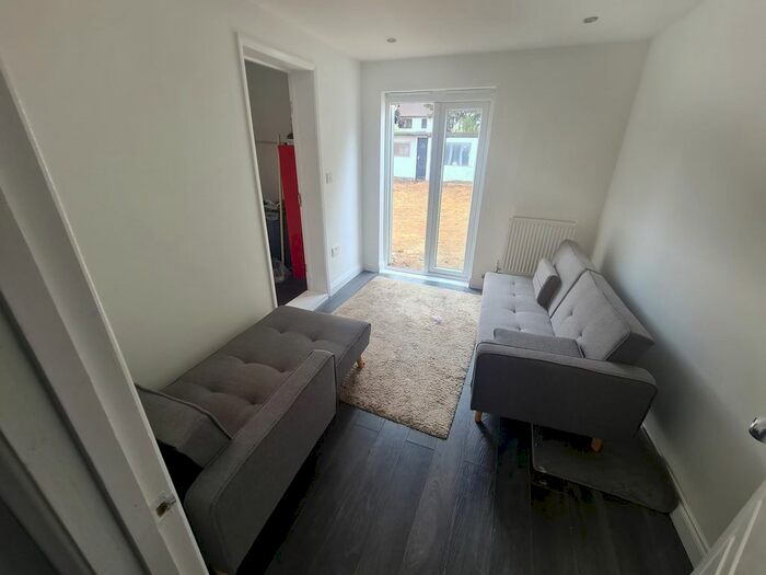 1 Bedroom Studio To Rent In West Road, West Drayton, UB7