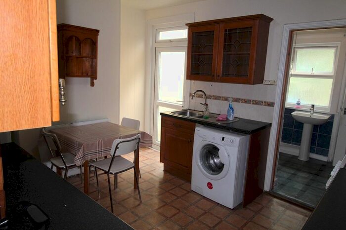 2 Bedroom Terraced House To Rent In Chadwin Road, London, E13