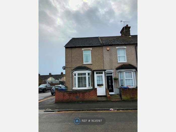 3 Bedroom End Of Terrace House To Rent In Arthur Street, Grays, RM17