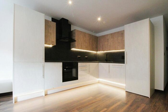 1 Bedroom Apartment To Rent In Silvester Street, Hull, East Yorkshire, HU1