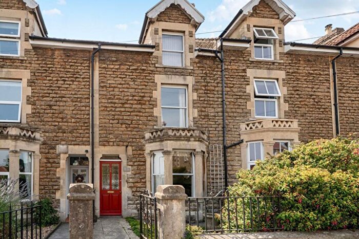 3 Bedroom Terraced House For Sale In Oakfield Road, Frome, BA11