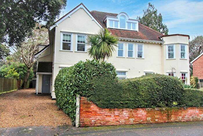 2 Bedroom Apartment For Sale In St. Augustins Road, Bournemouth, BH2