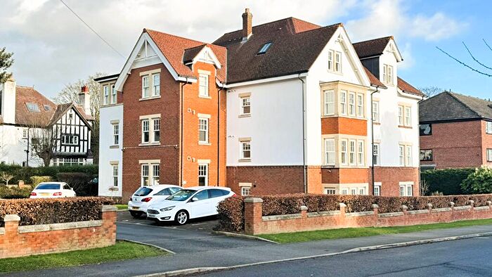 2 Bedroom Apartment For Sale In Castleton Court, Arncliffe Road, West Park, Leeds, LS16