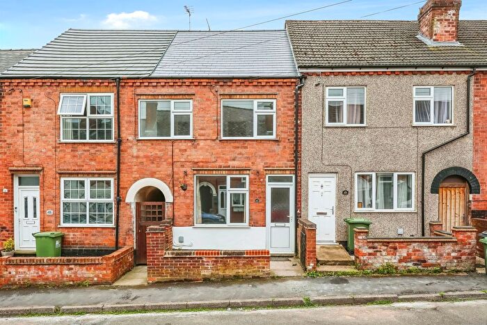 3 Bedroom Property To Rent In Park Street, Heanor, DE75