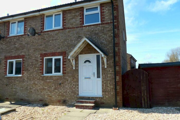 2 Bedroom Semi-Detached House To Rent In Blackthorn Close, Newport, HU15