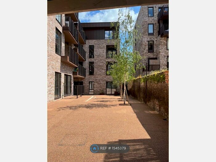 2 Bedroom Flat To Rent In Gransden Avenue, London, E8