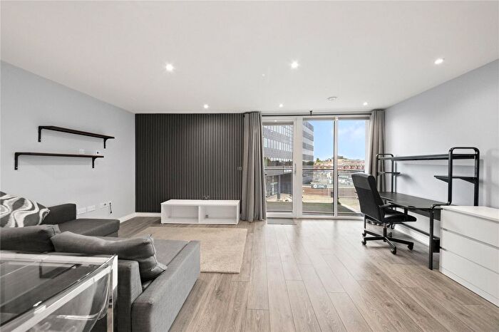 Studio To Rent In Harefield Road, Uxbridge, UB8