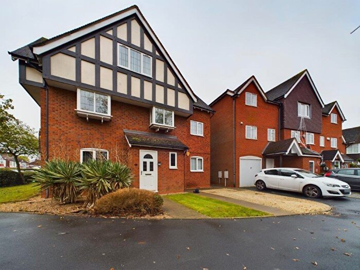 3 Bedroom Apartment To Rent In A Westbourne Road Solihull, B92
