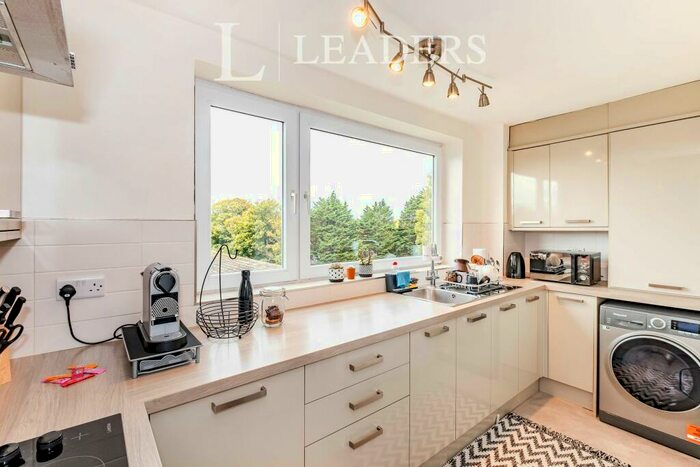 2 Bedroom Apartment To Rent In Wells Court, BN11