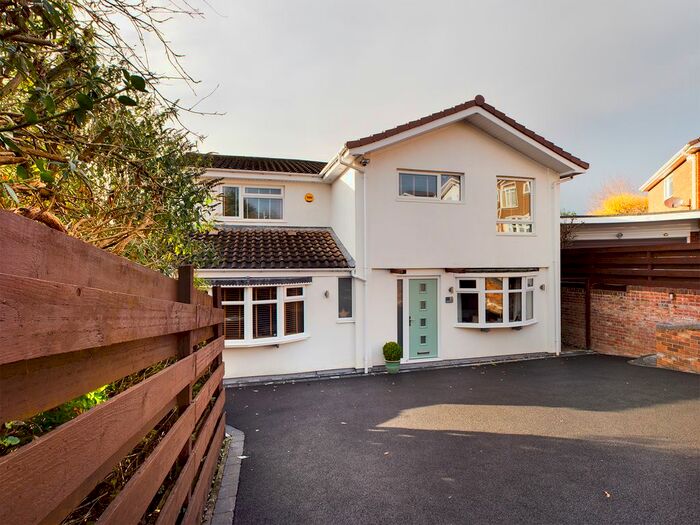 4 Bedroom Detached House For Sale In Sheraton Drive, Kidderminster, DY10