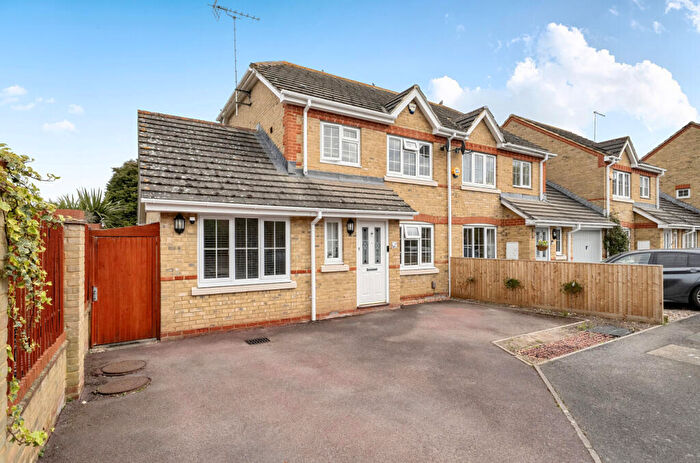 3 Bedroom Semi-Detached House For Sale In The Limes, Dedworth Road, Windsor, SL4