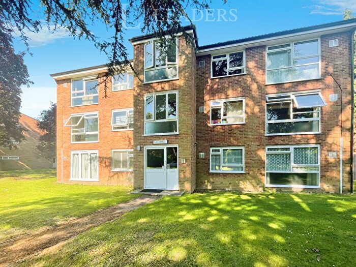 2 Bedroom Apartment To Rent In Arum Close, Horley, RH6