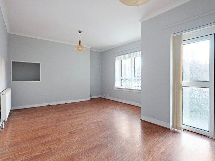 2 Bedroom Flat To Rent In Banchory Avenue, Eastwood, Glasgow, G43