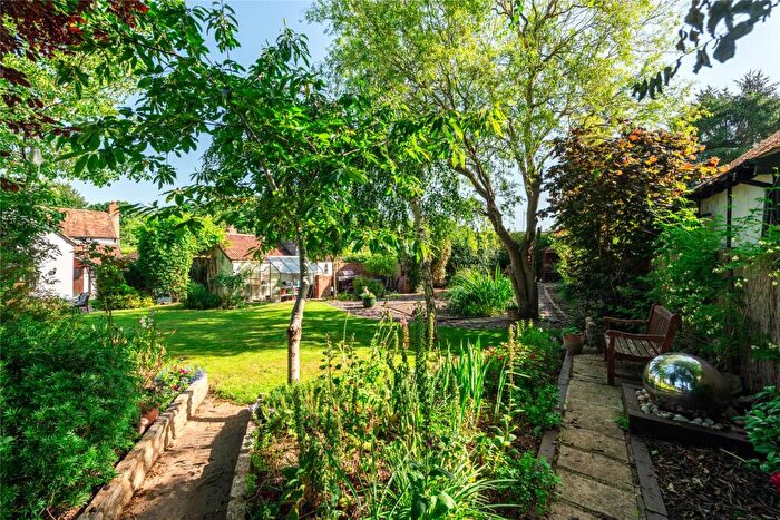 4 Bedroom Detached House For Sale In High Street, Riseley, Bedfordshire, MK44