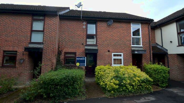 2 Bedroom Terraced House To Rent In Avondale, GU12