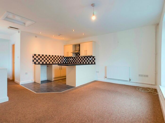 1 Bedroom Flat To Rent In Carmarthen Road, Hafod, Swansea, SA1