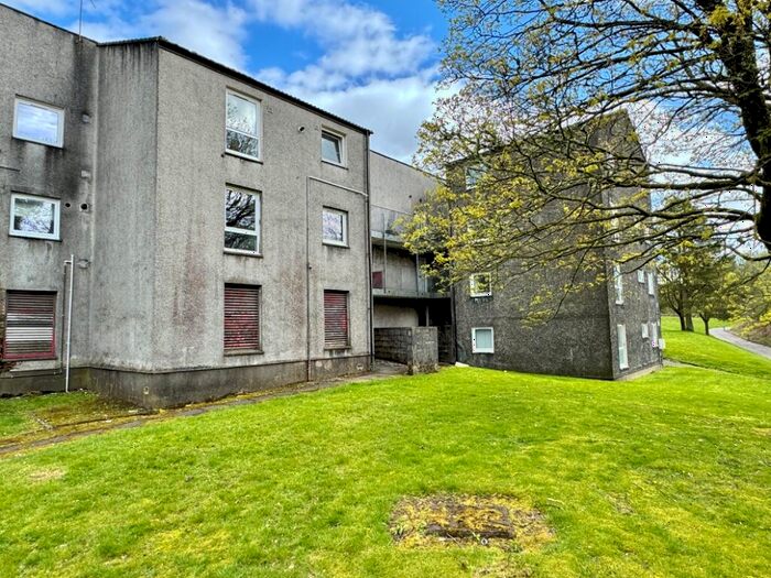 2 Bedroom Flat To Rent In Laburnum Road, Abronhill, G67