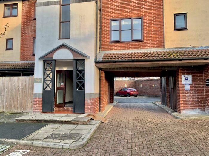 1 Bedroom Apartment To Rent In Martells Court, Armory Lane, PO1