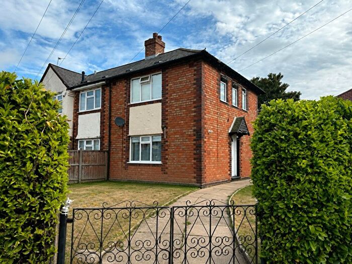 3 Bedroom Semi-Detached House For Sale In Thornfield Road, Birmingham, West Midlands, B27