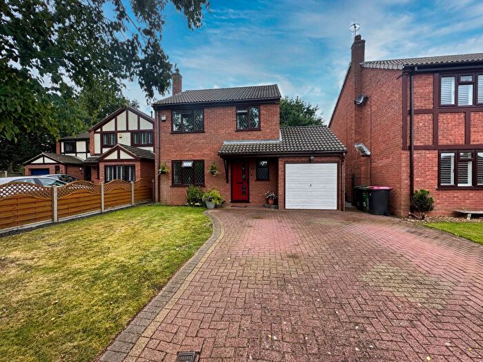 4 Bedroom Detached House For Sale In Fielding Close, Atherstone, CV9