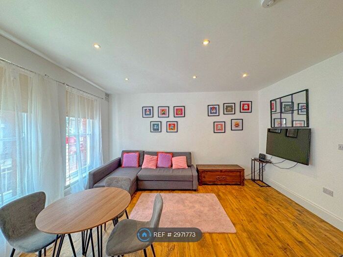 1 Bedroom Flat To Rent In Old Compton Street, London, W1D