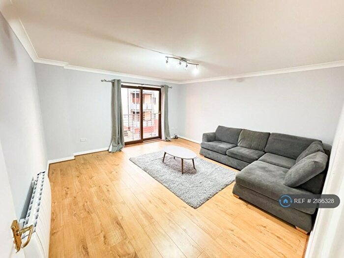 2 Bedroom Flat To Rent In Allan Lane, Dundee, DD1