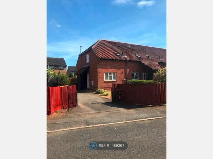 2 Bedroom End Of Terrace House To Rent In Sparrow Close, Huntingdon, PE29