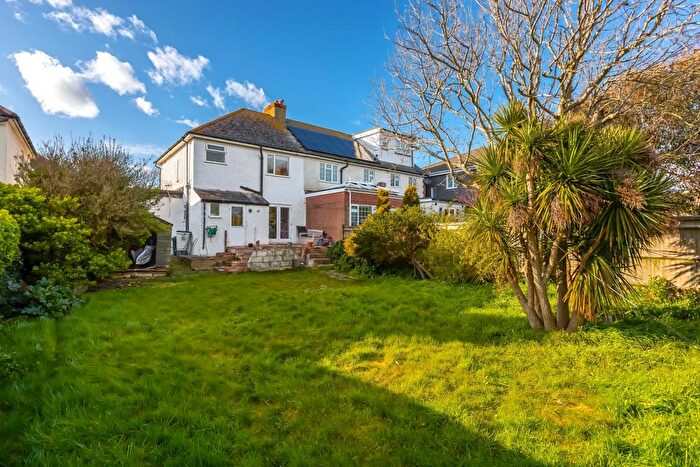 4 Bedroom End Terrace House For Sale In Broomfield Avenue, Telscombe Cliffs, BN10