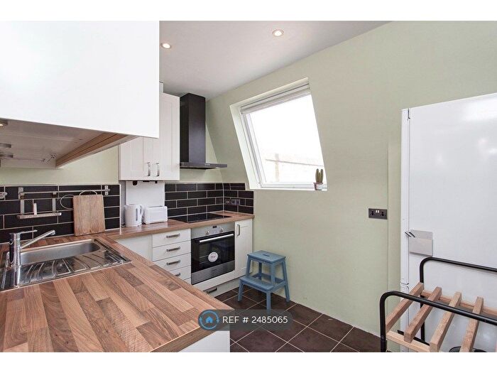 1 Bedroom Flat To Rent In Winchester Street, London, SW1V