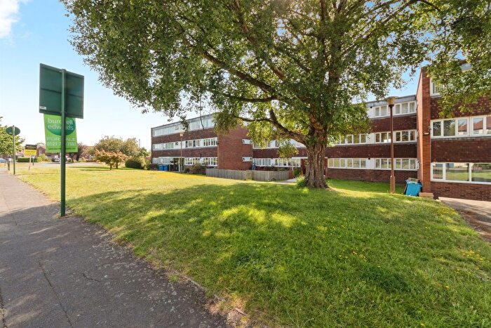 2 Bedroom Flat For Sale In Moordown Avenue, Solihull, B92