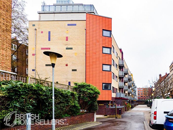 2 Bedroom Apartment For Sale In Murray Grove, London, N1
