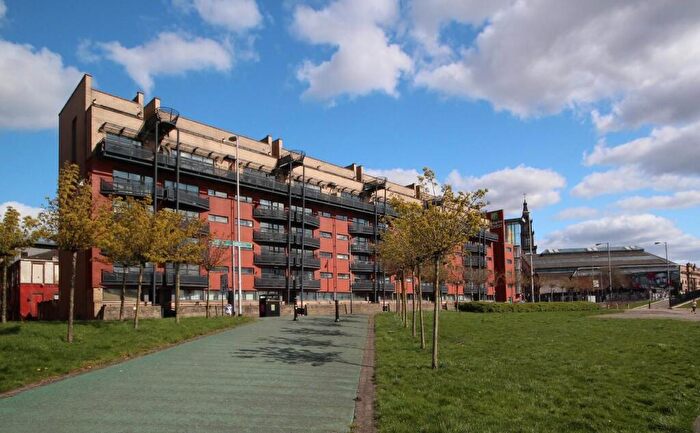 2 Bedroom Flat To Rent In Clyde Street, City Centre, Glasgow, G1