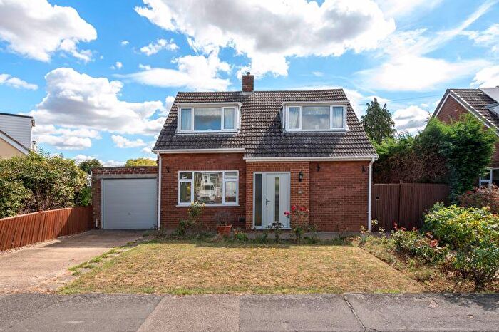 3 Bedroom Bungalow For Sale In Elm Avenue, Cherry Willingham, Lincoln, LN3