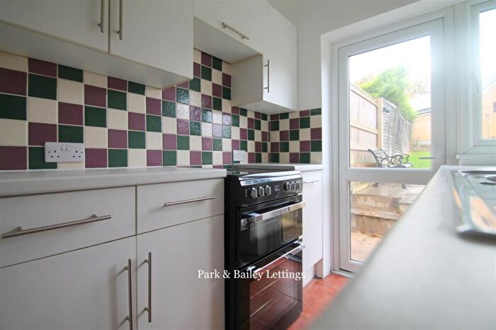 3 Bedroom House To Rent In Bedroom Semi Detached House In Caterham On The Hill, CR3