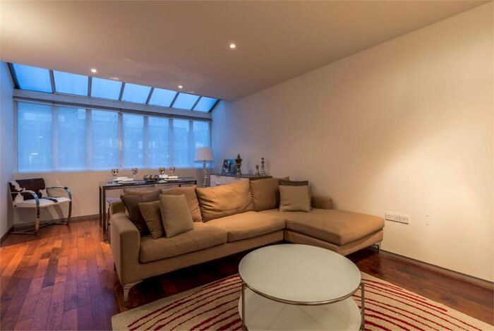 1 Bedroom Flat To Rent In Dingley Road, City Road, London, EC1V