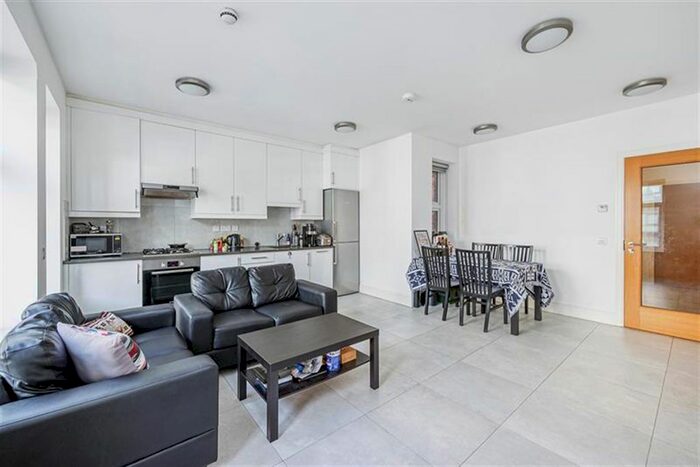 1 Bedroom Flat To Rent In New Broadway, London, W5