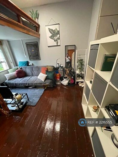 Studio To Rent In Harrington Square, London, NW1