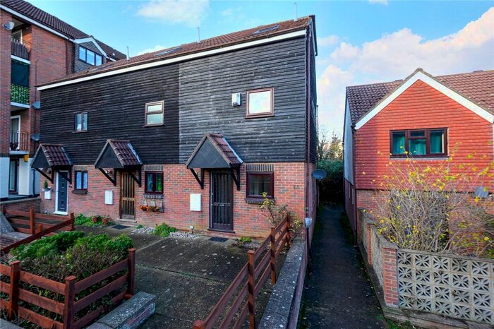 3 Bedroom End Of Terrace House To Rent In Peacock Mews, Springvale, Maidstone, Kent, ME16